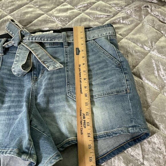 Torrid Denim 5” Utility Shorts Size 18 NWT High rise Stretch Blue Jean Pocket - Picture 8 of 10